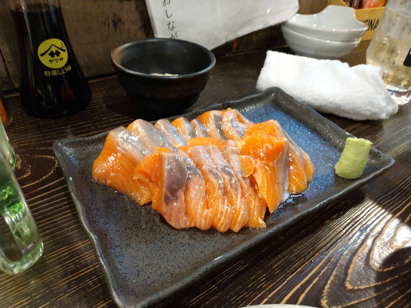 札幌すすきの飯場狼３６店でサーモン刺し食べ放題が777円 ゆにゃおじ食べ物ブログ